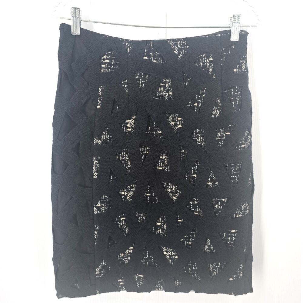 Akris Textured Wool Silk Mesh Tweed Web Pattern Skirt Knee Black Cream US 10